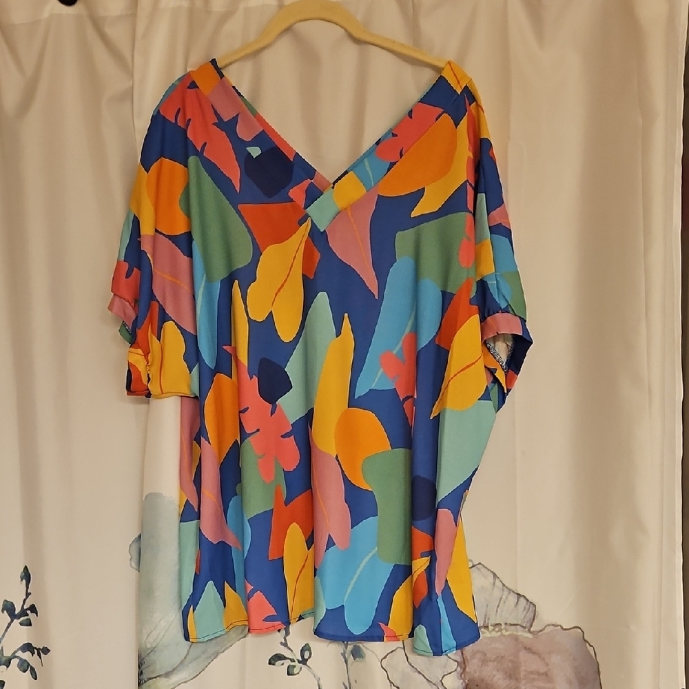 New Fits Like Large Orange and Blue Graphic Short Sleeve Blouse Oversized